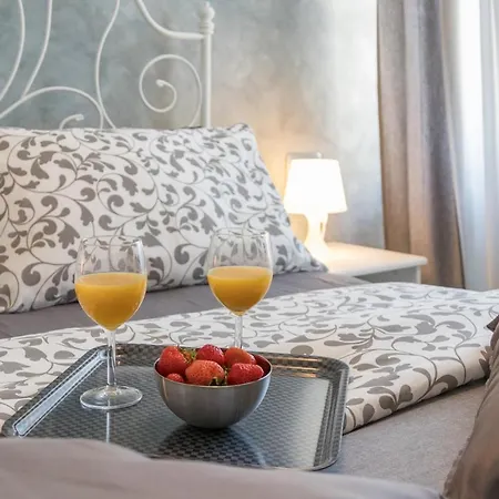 Luxury In The Centre**** Penzion Pula
