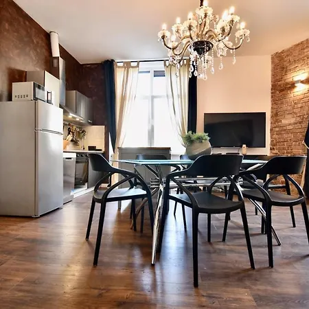 Guest house Luxury In The Centre****