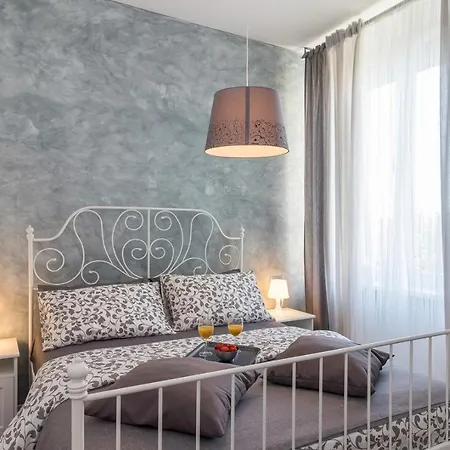 Luxury In The Centre**** 4* Пула