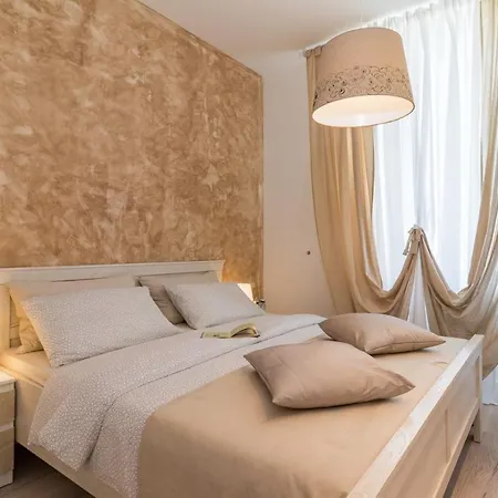 Luxury In The Centre**** Пула