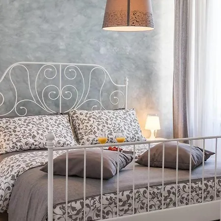 Гостевой дом Luxury In The Centre**** Пула